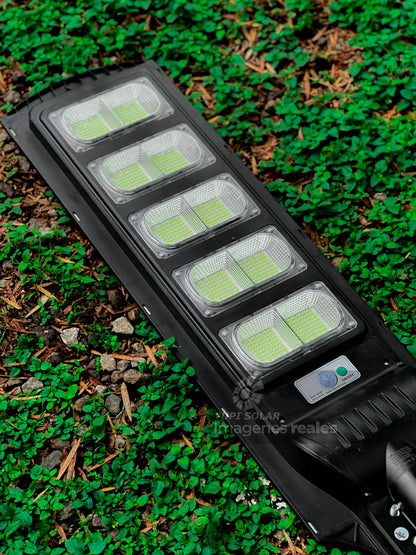 Alumbrado Profecional Panel Solar de 2,000 watts