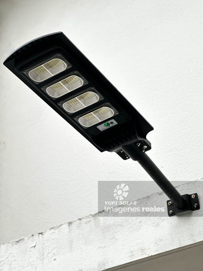 Alumbrado Profecional Panel Solar de 1,600 watts