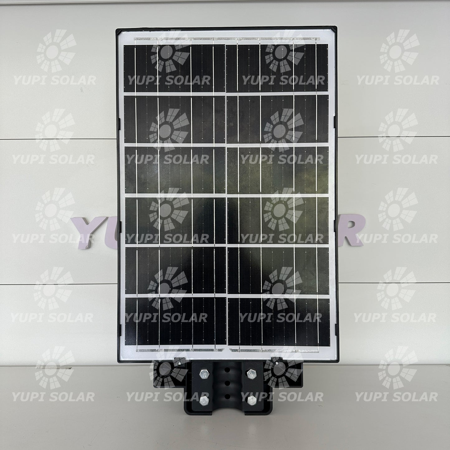 Lampara LED con Panel Solar Incorporado de 1,600 WATTS