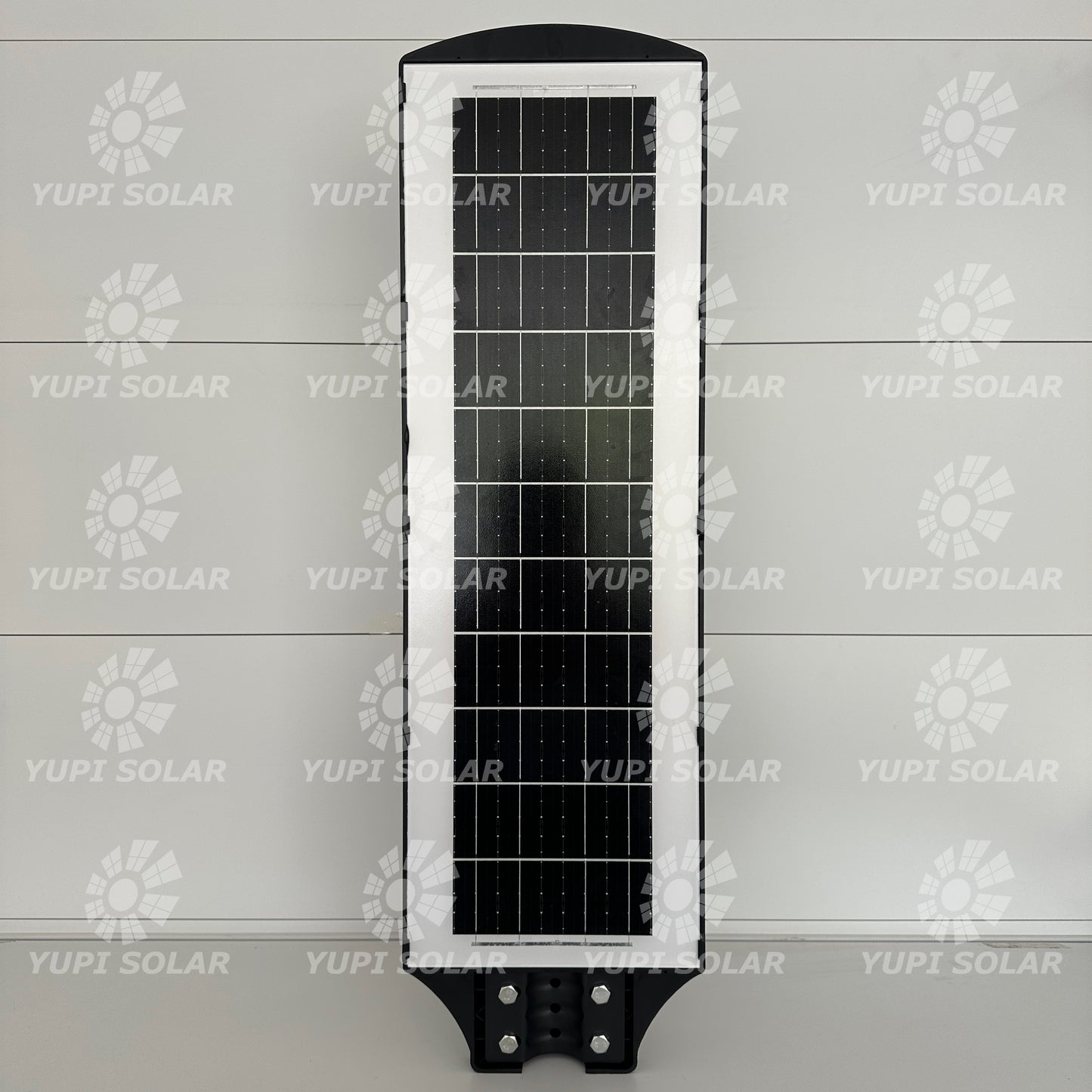 Lampara LED con Panel Solar Incorporado de 2,000 WATTS